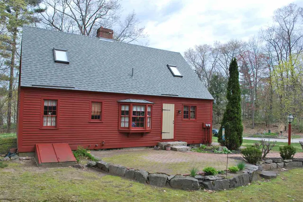 5 Harlans Way Dover NH 03820