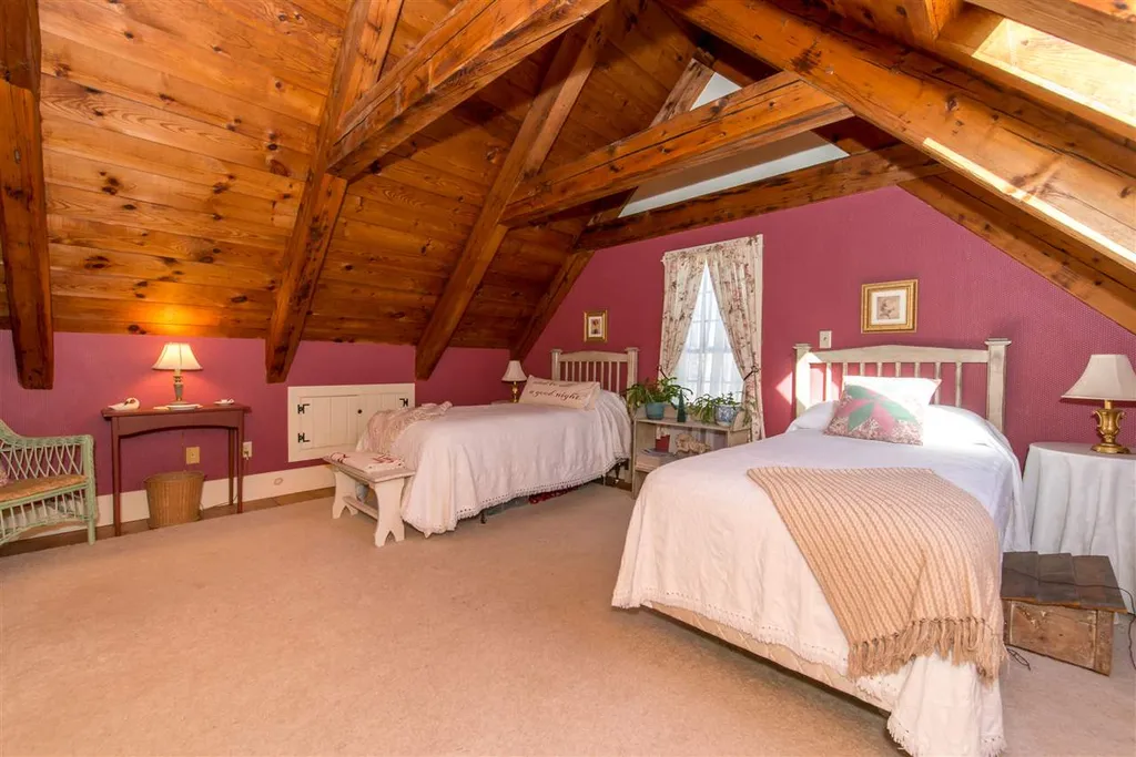 5 Harlans Way Dover NH 03820