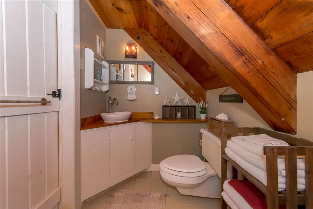 5 Harlans Way Dover NH 03820