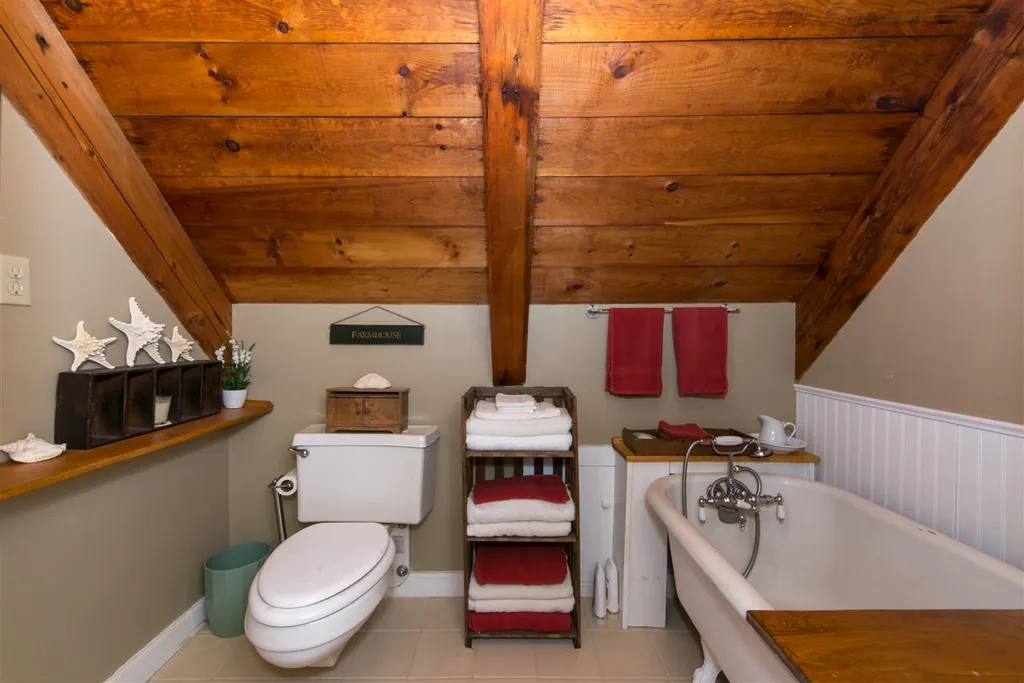 5 Harlans Way Dover NH 03820