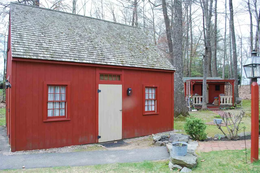 5 Harlans Way Dover NH 03820