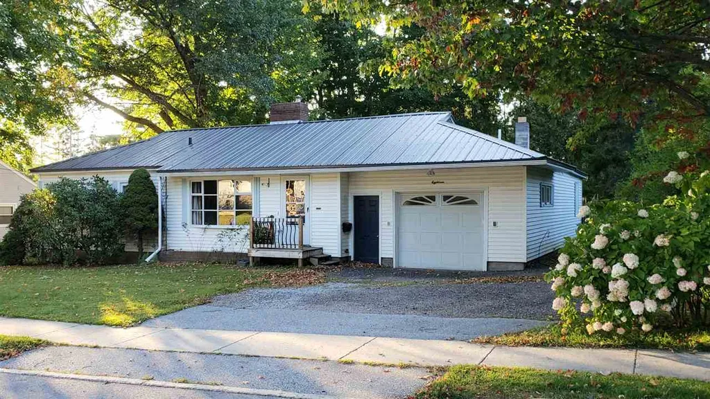 18 Drury Drive Essex VT 05452