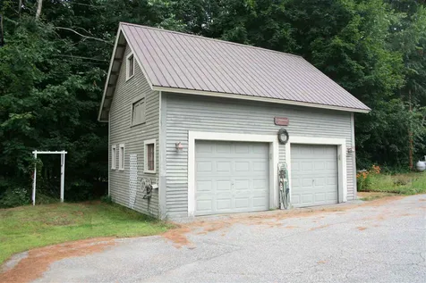 2 Longwood Place Claremont NH 03743