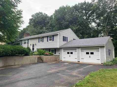 31 Brady Avenue Derry NH 03038