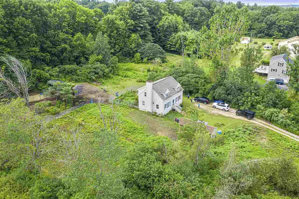 2 Shannon Way Brentwood NH 03833