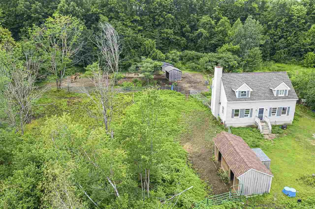 2 Shannon Way Brentwood NH 03833