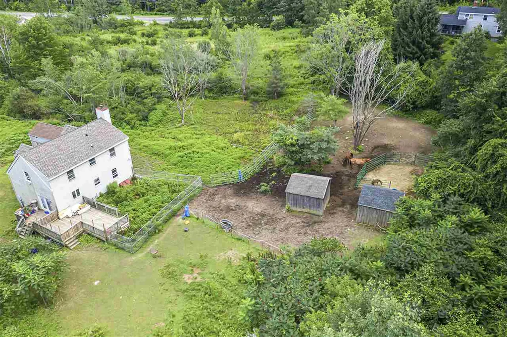 2 Shannon Way Brentwood NH 03833