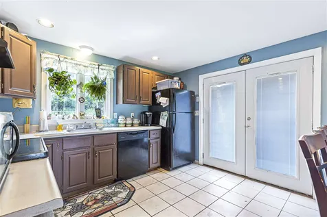 2 Shannon Way Brentwood NH 03833