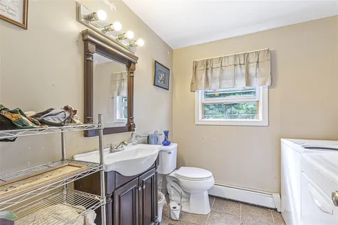 2 Shannon Way Brentwood NH 03833