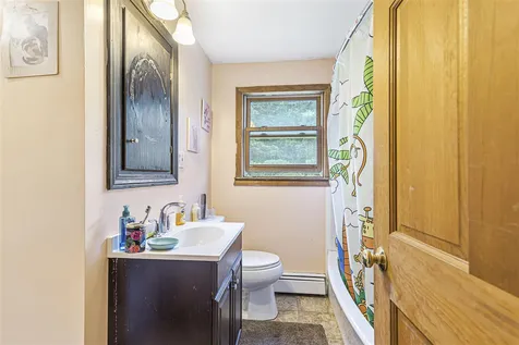 2 Shannon Way Brentwood NH 03833