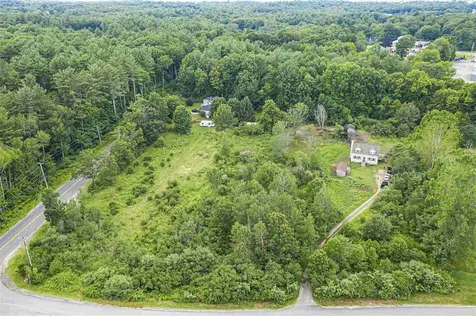 2 Shannon Way Brentwood NH 03833