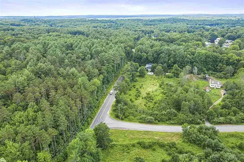 2 Shannon Way Brentwood NH 03833