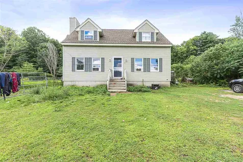 2 Shannon Way Brentwood NH 03833
