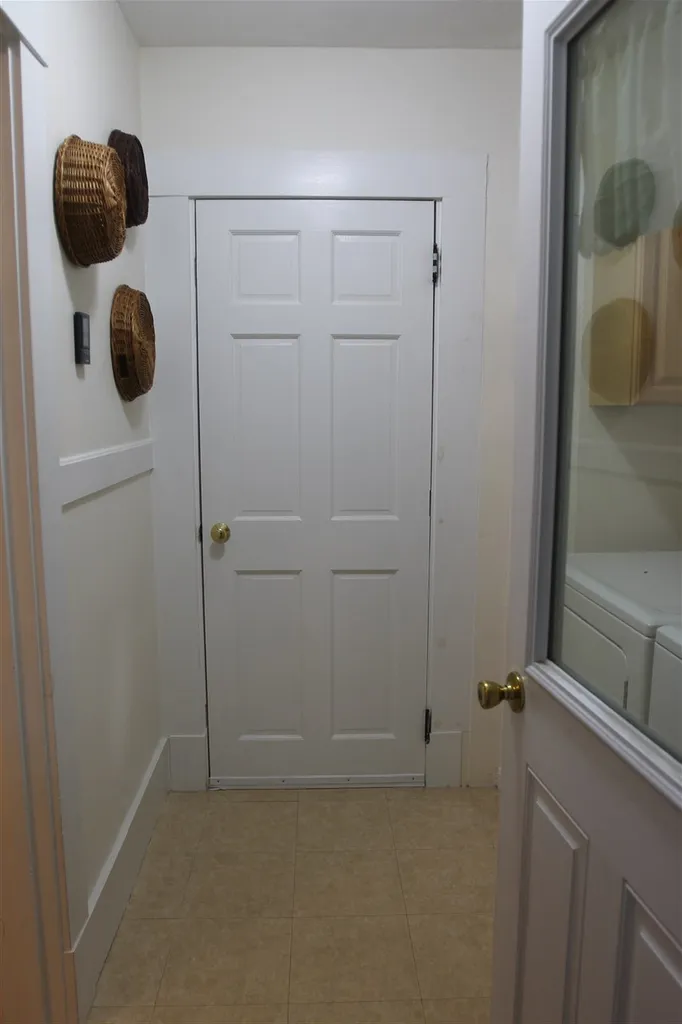 8 Earley Street Nashua NH 03060