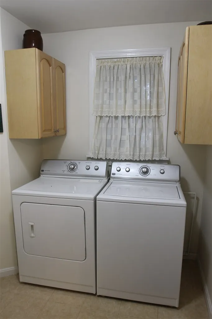 8 Earley Street Nashua NH 03060