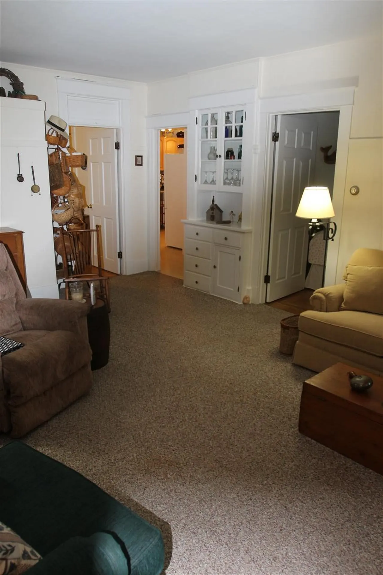 8 Earley Street Nashua NH 03060