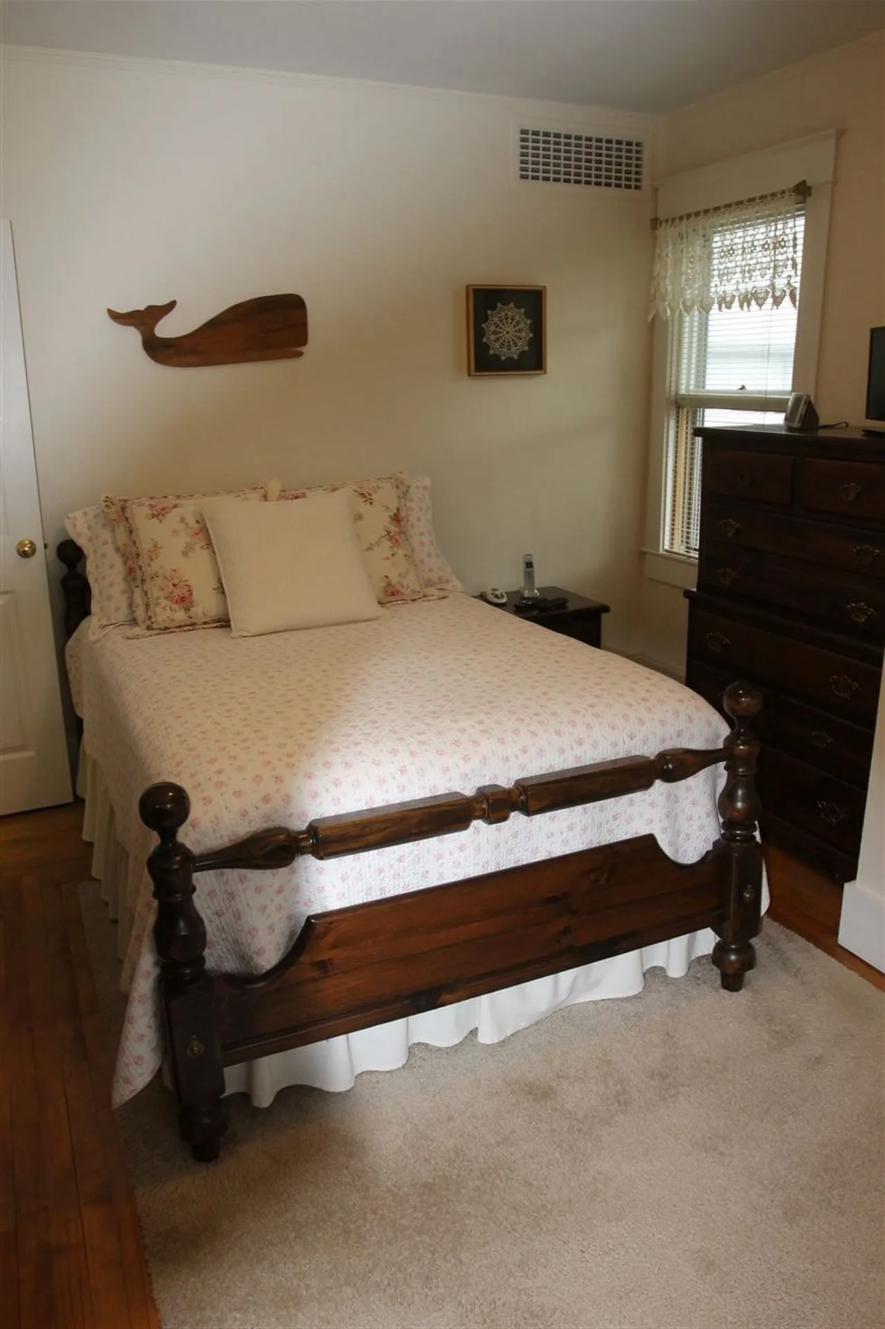 8 Earley Street Nashua NH 03060