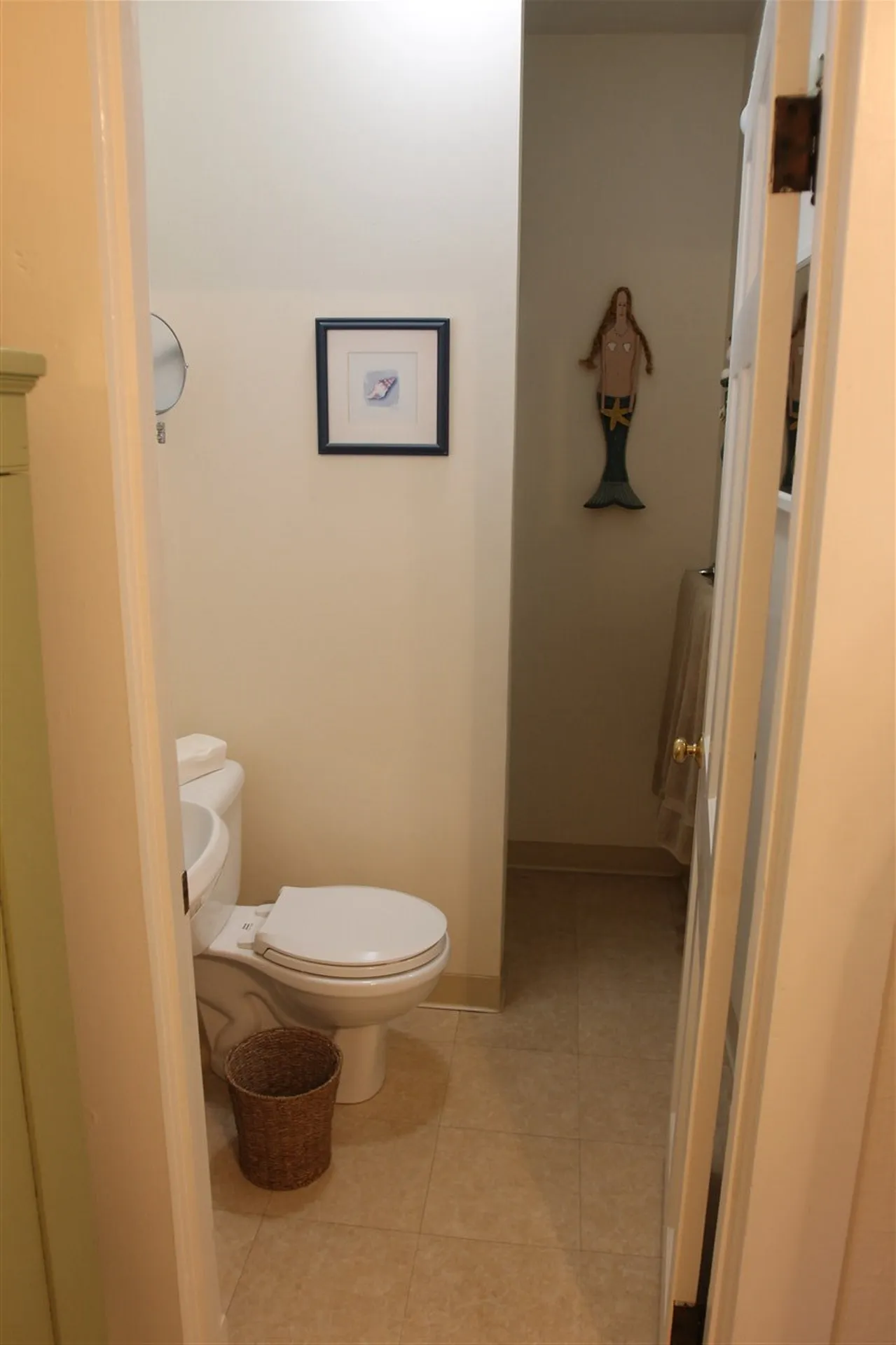 8 Earley Street Nashua NH 03060