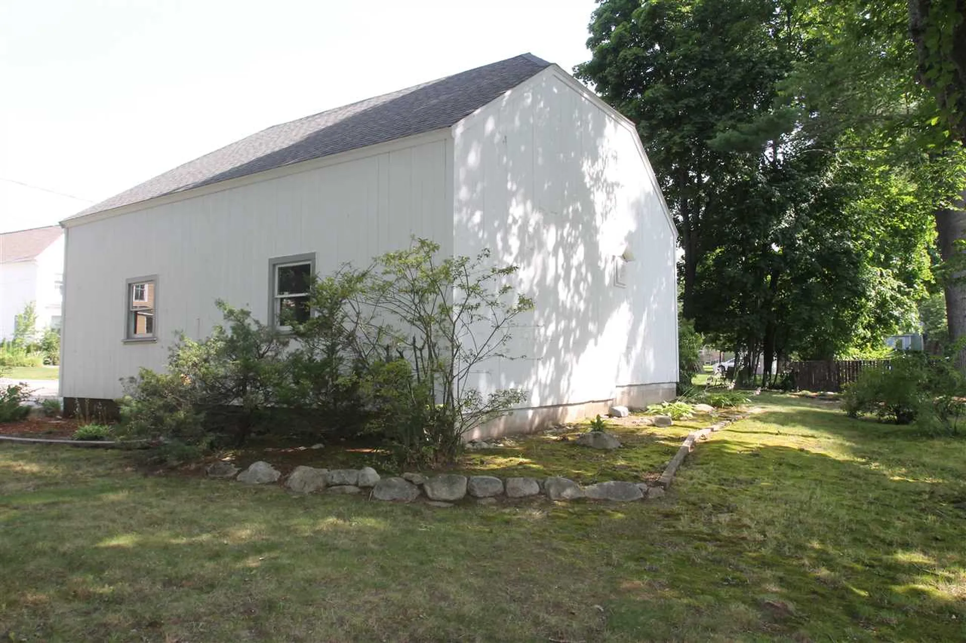 8 Earley Street Nashua NH 03060