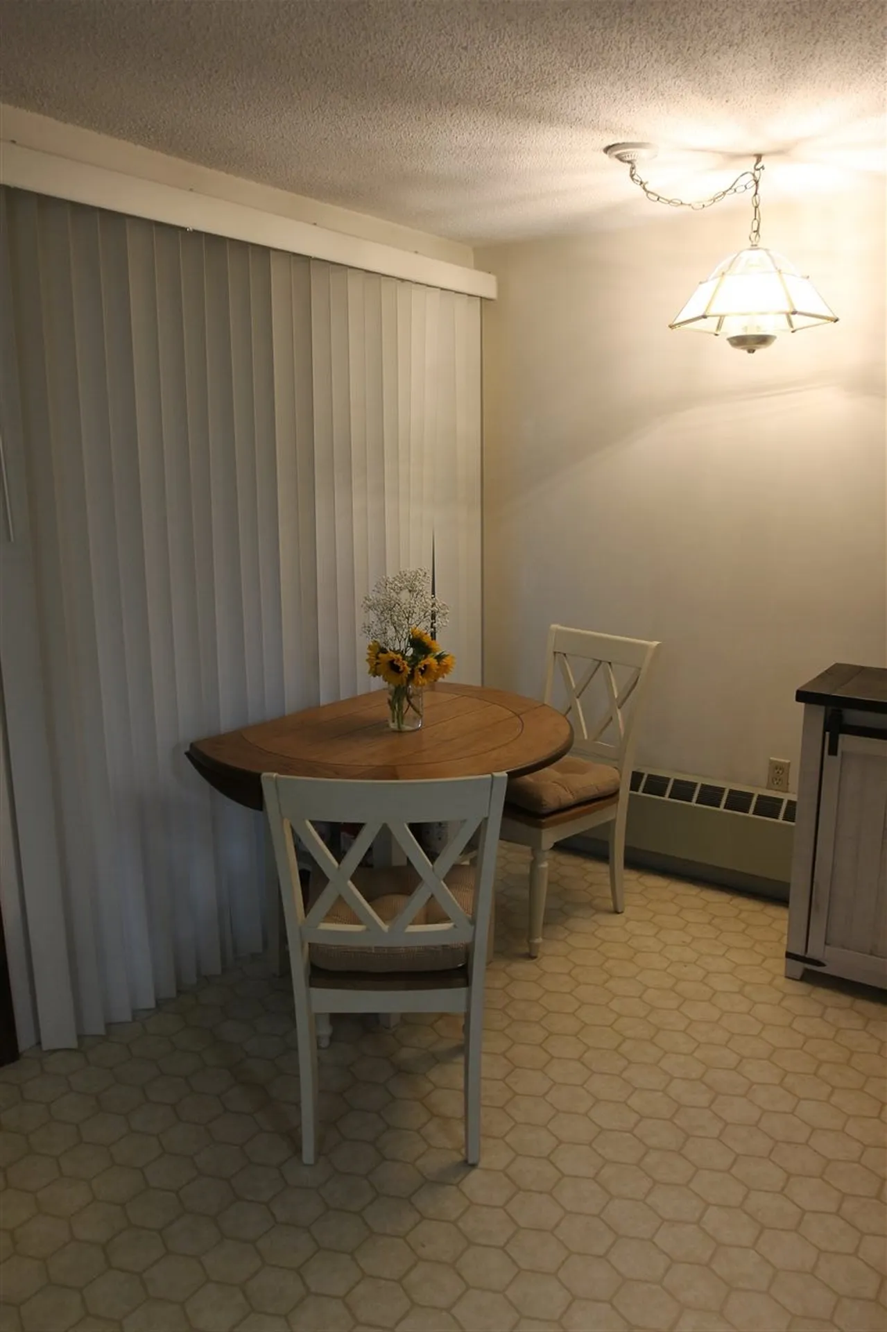 8 Earley Street Nashua NH 03060