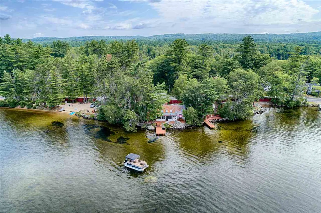 367 Governor Wentworth Highway Wolfeboro NH 03894