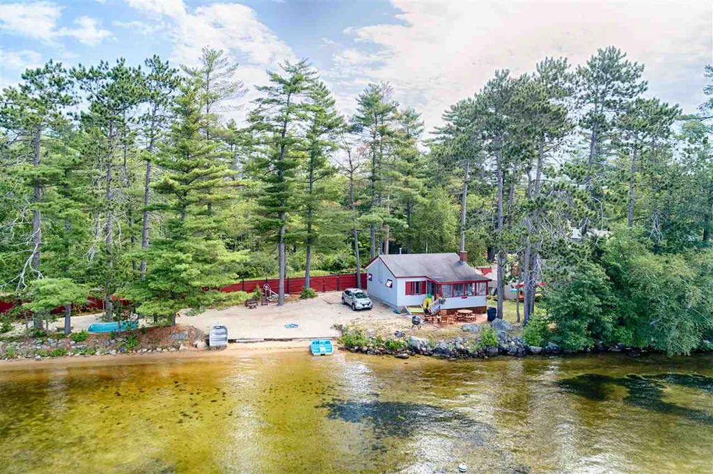 367 Governor Wentworth Highway Wolfeboro NH 03894