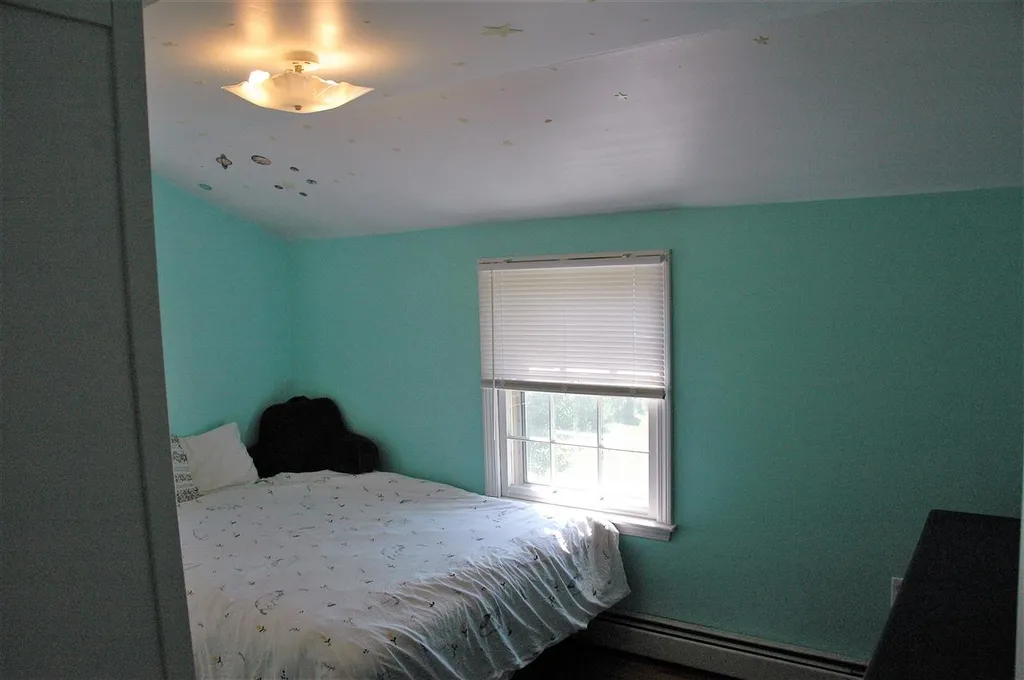 53 Adams Road Londonderry NH 03053