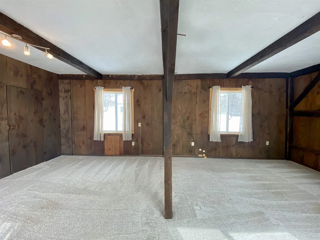 526 North Road Sunapee NH 03782