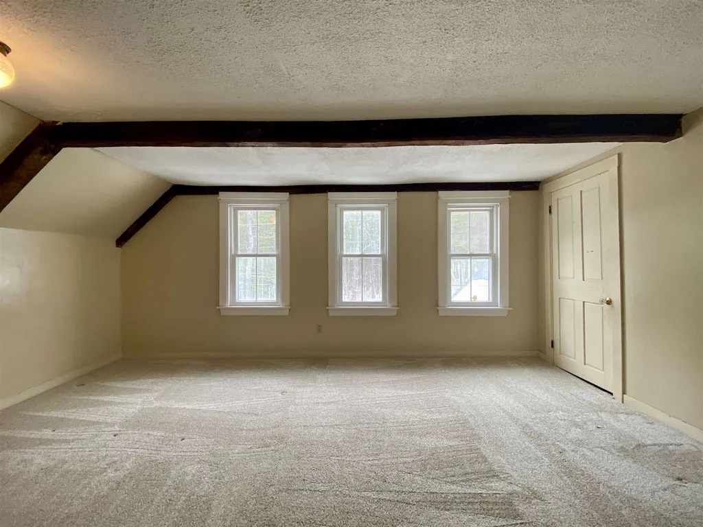 526 North Road Sunapee NH 03782