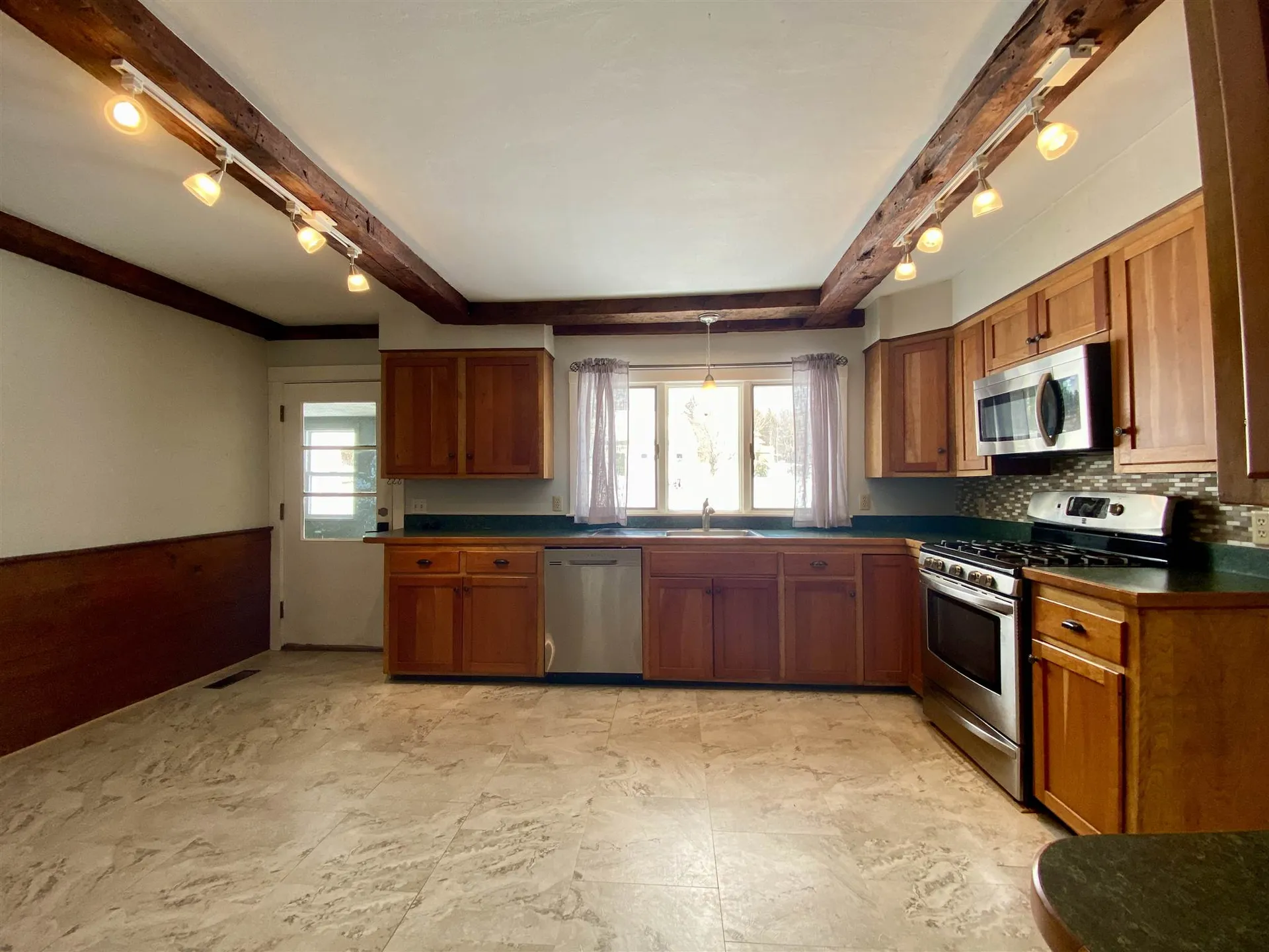 526 North Road Sunapee NH 03782