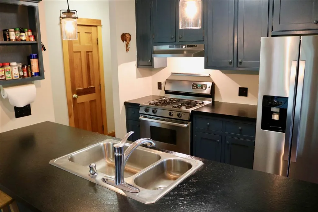 14 Oak Ridge Road Nottingham NH 03290