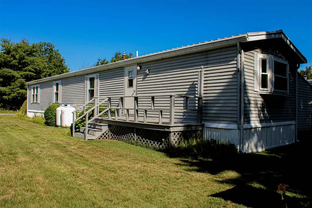 7 1st Street Belmont NH 03220