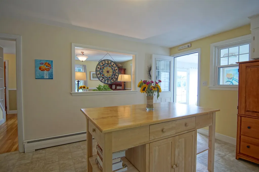 41 Westwood Circle Dover NH 03820