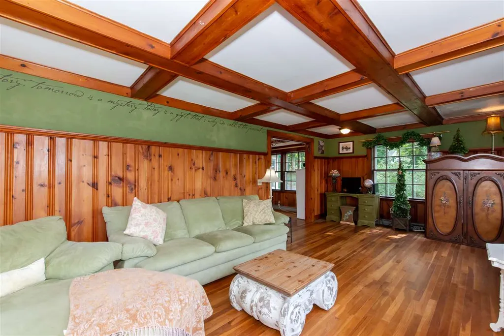 7 Lake View Drive Strafford NH 03884