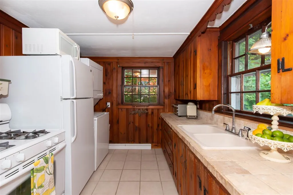 7 Lake View Drive Strafford NH 03884