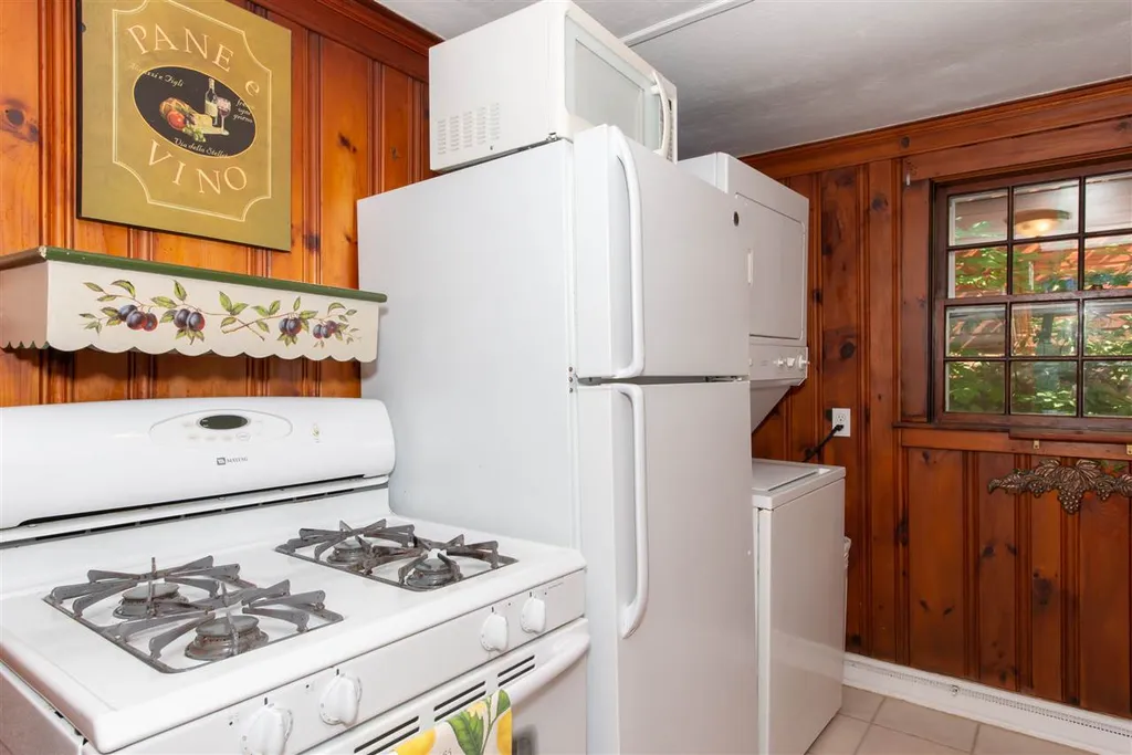 7 Lake View Drive Strafford NH 03884
