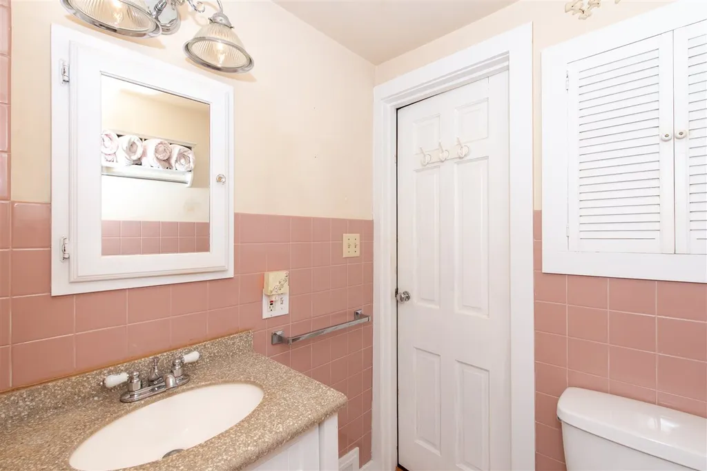 7 Lake View Drive Strafford NH 03884