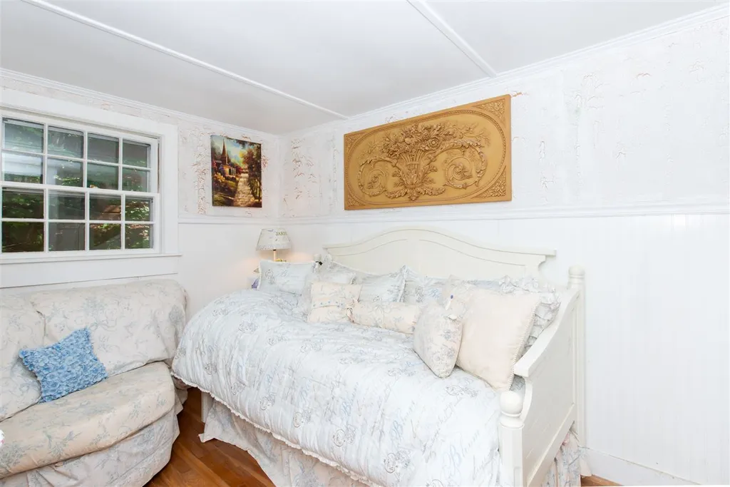 7 Lake View Drive Strafford NH 03884