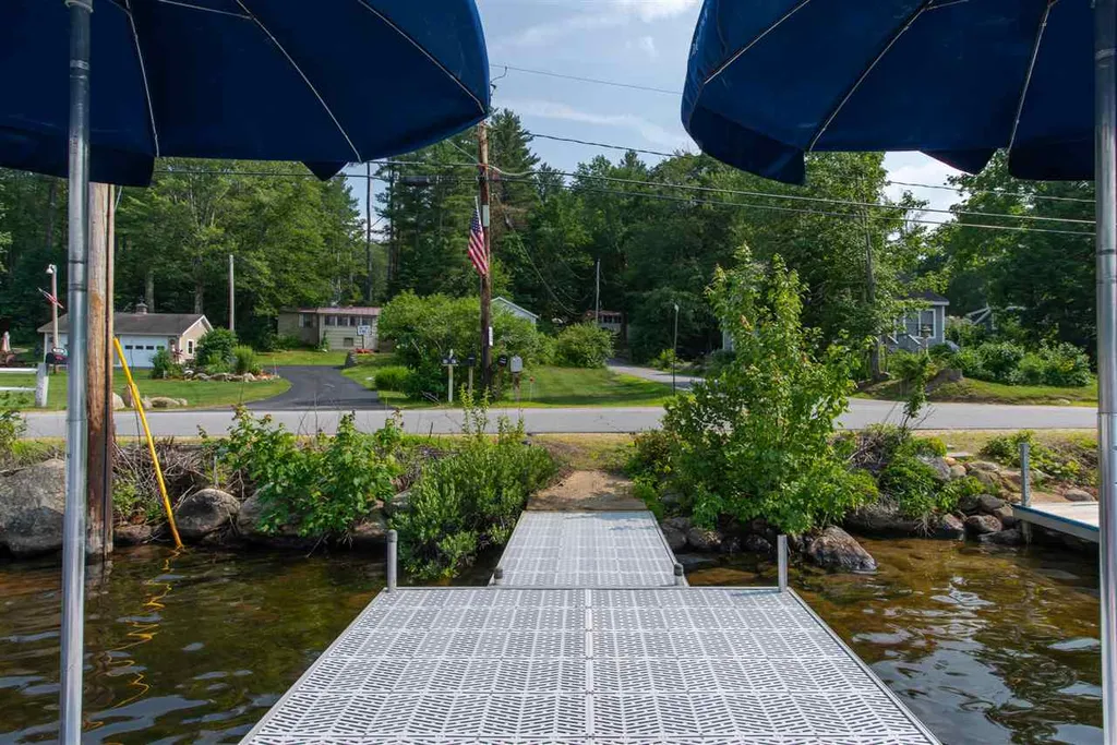7 Lake View Drive Strafford NH 03884