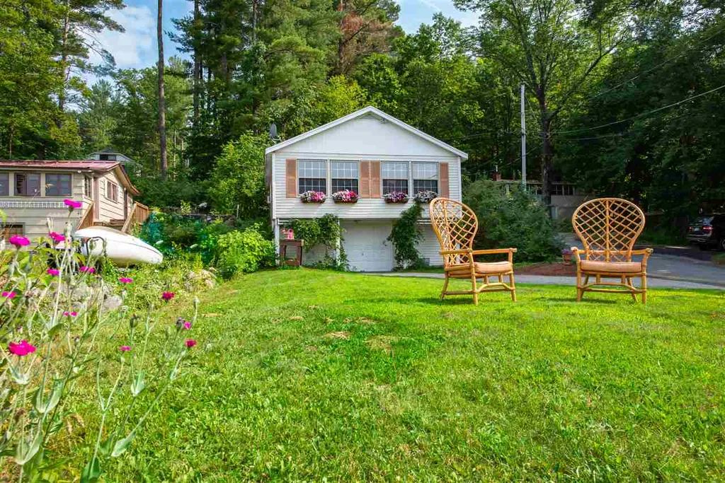 7 Lake View Drive Strafford NH 03884