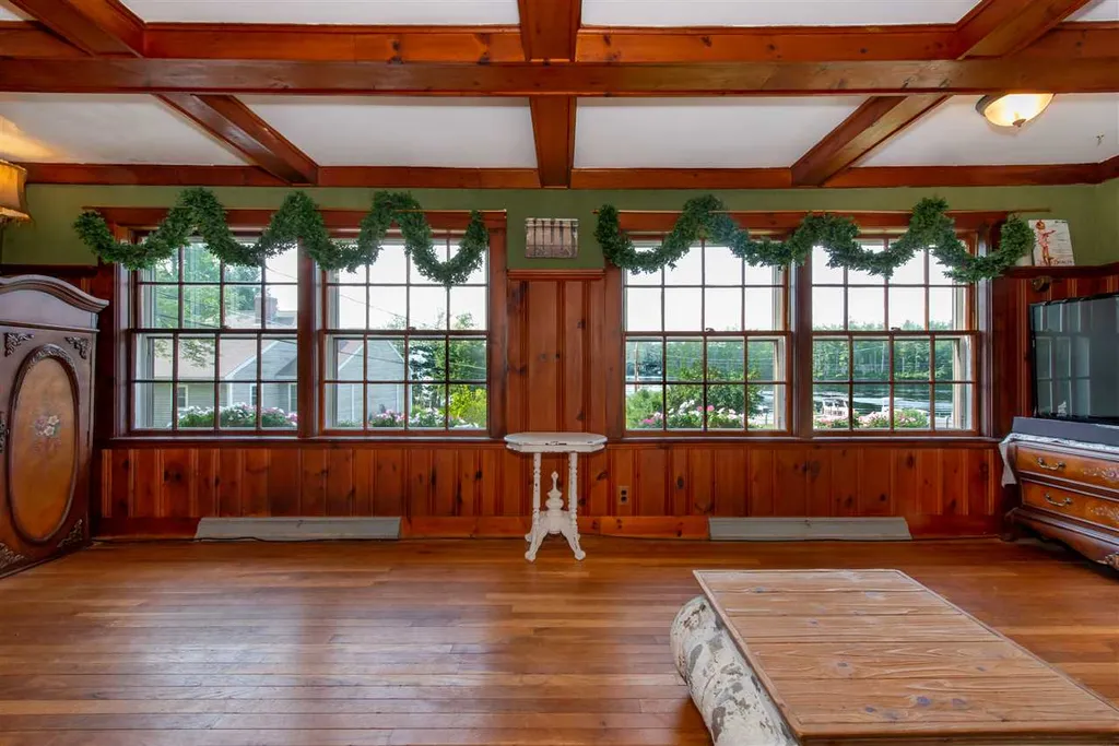 7 Lake View Drive Strafford NH 03884