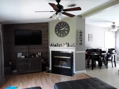 28 Delaware Road Nashua NH 03062