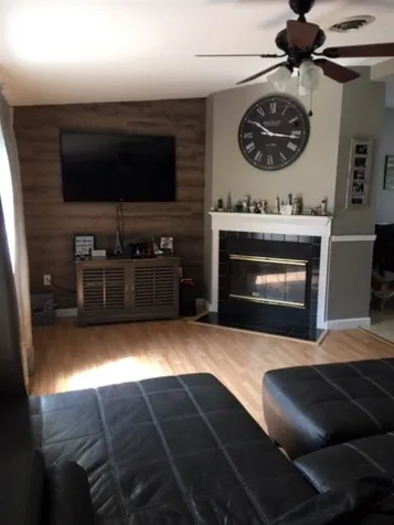 28 Delaware Road Nashua NH 03062