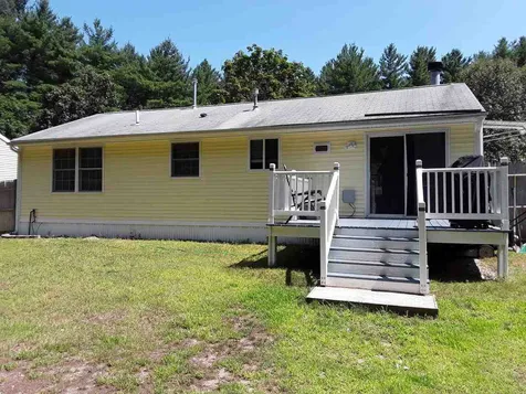 28 Delaware Road Nashua NH 03062