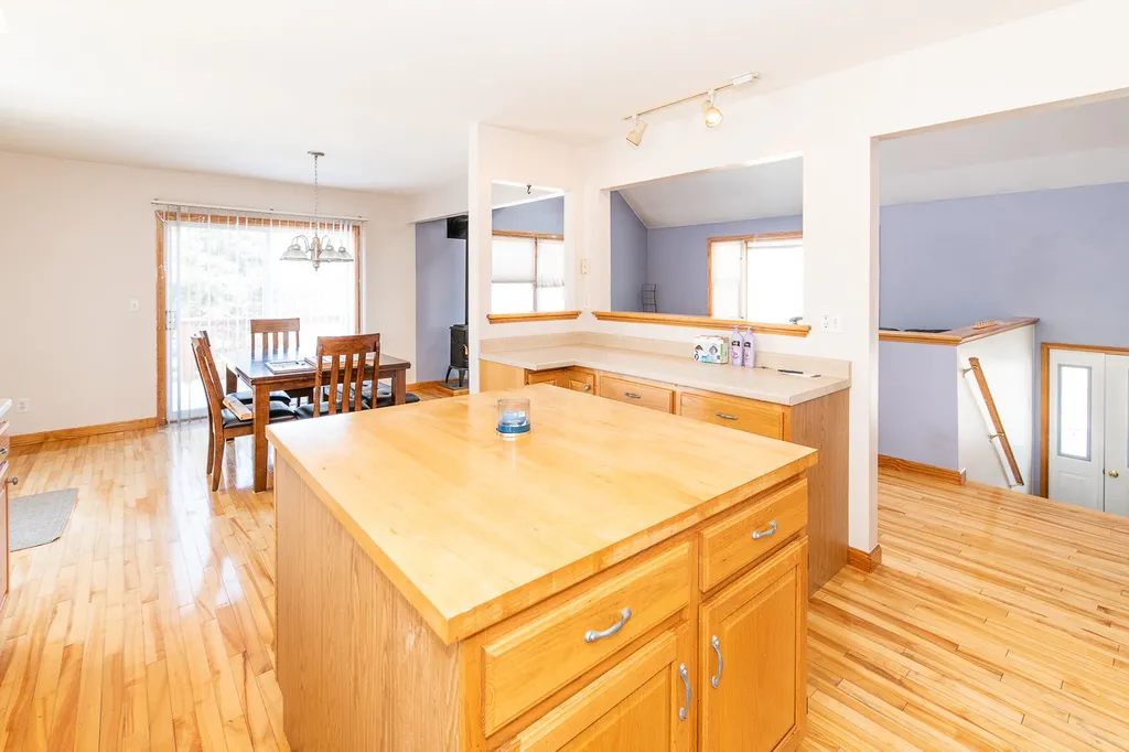 81 North Point Road Isle La Motte VT 05463
