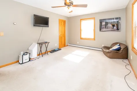 81 North Point Road Isle La Motte VT 05463