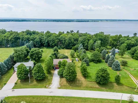 81 North Point Road Isle La Motte VT 05463