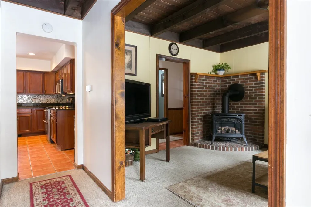 11 Crystal Road Fairfax VT 05454