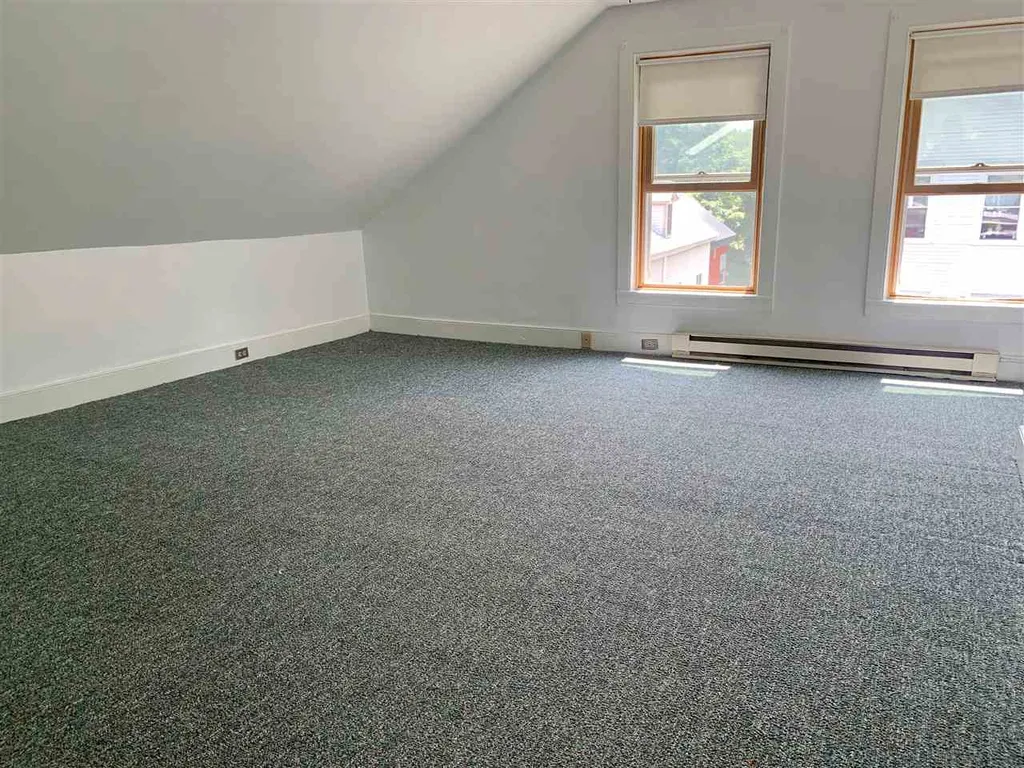 183 Elliot Street Brattleboro VT 05301