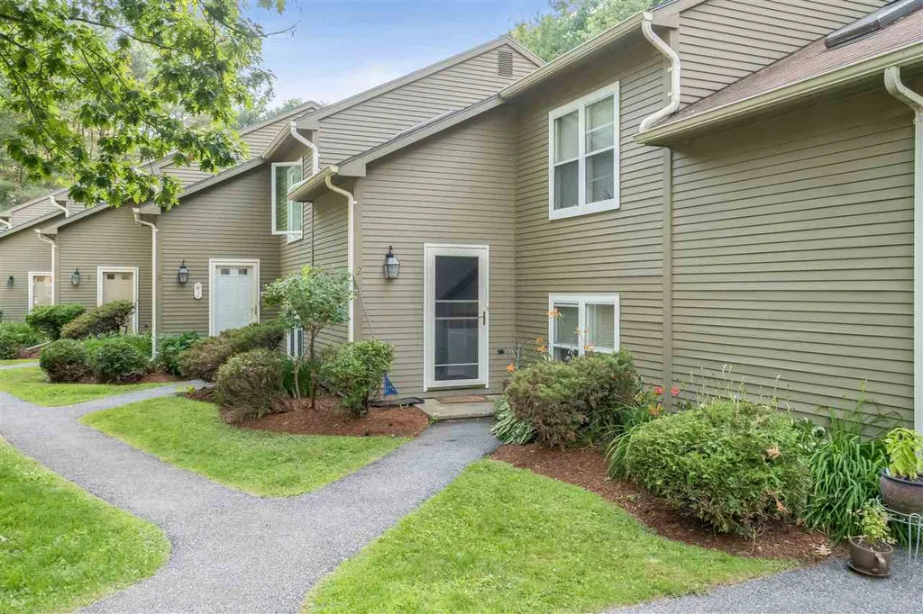 440 Oak Circle Colchester VT 05446